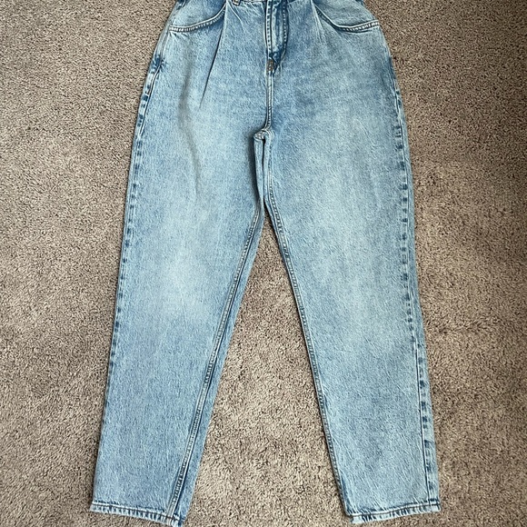 Balloon High-rise Jeans - Picture 1 of 6
